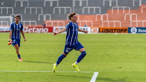 Descubre los alimentos más efectivos para aliviar el dolor causado por la inflamación